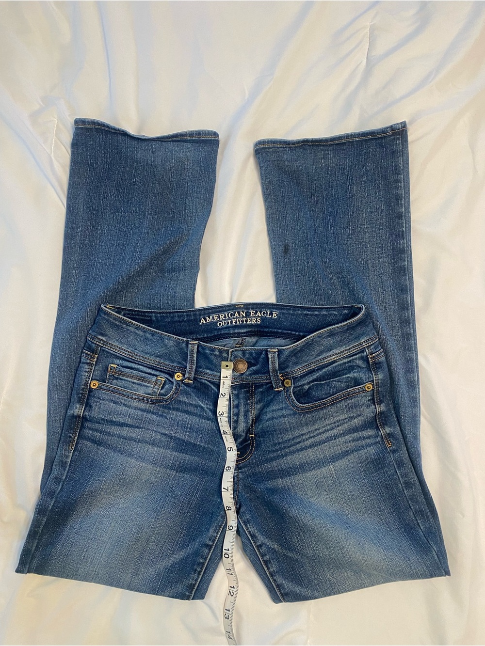 American Eagle Outfitters Women's Kick Boot Mid Wash Blue Jeans